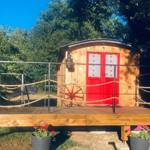 La roulotte de Bussy, hotel u gradu 'Quarré-les-Tombes'