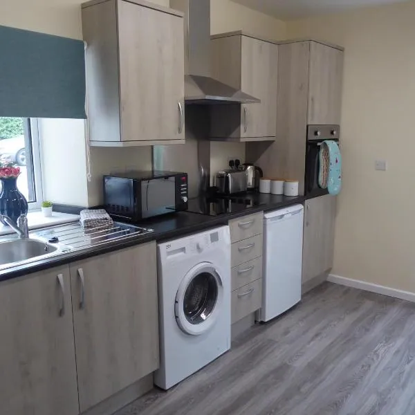 Gwynedd House Flat 3, hotel in Llanallgo