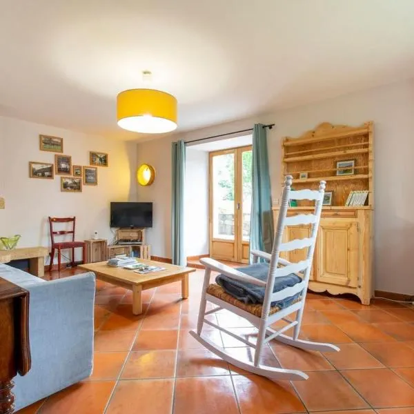 La Bergerie apartment in an old farmhouse!, hotell i Nâves-Parmelan