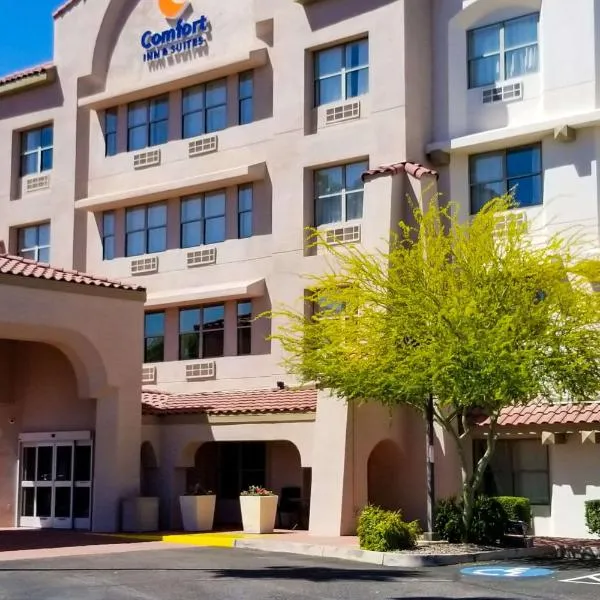 Comfort Inn & Suites Tempe Phoenix Sky Harbor Airport, hotel v destinaci Tempe