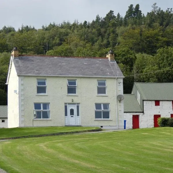 Alcorn's Farmhouse โรงแรมในราทมัลเลน