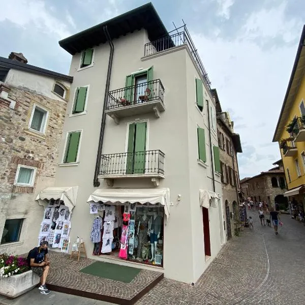 Castello Mavino, hotel v Sirmione