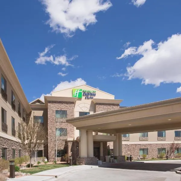 Holiday Inn Express and Suites Los Alamos Entrada Park, an IHG Hotel, hotel in Espanola