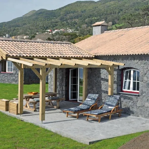 Azorenhaus am Atlantik - Family House, hotel in Urzelina