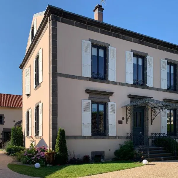 L'Enclos de Ribains, hotel v destinaci Aubière