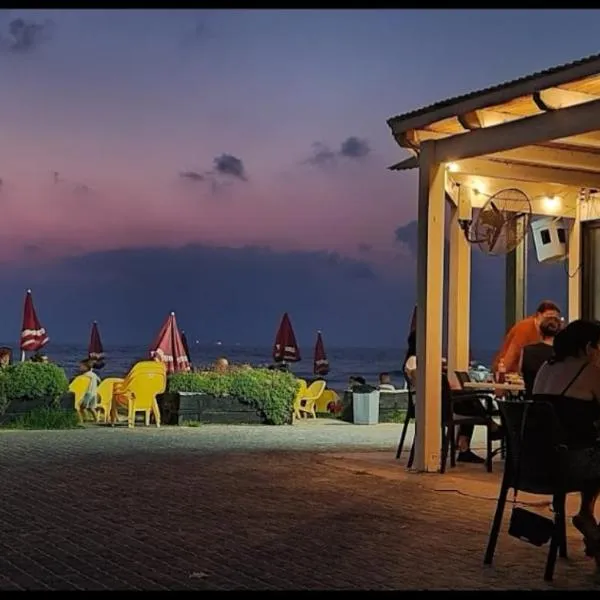 אירוח על הים, hotel in Haifa