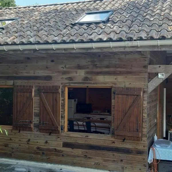 la cabane au fond du jardin, hotel en Arsac