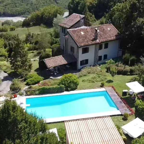 Villa le Noci, hotel in Farini dʼOlmo