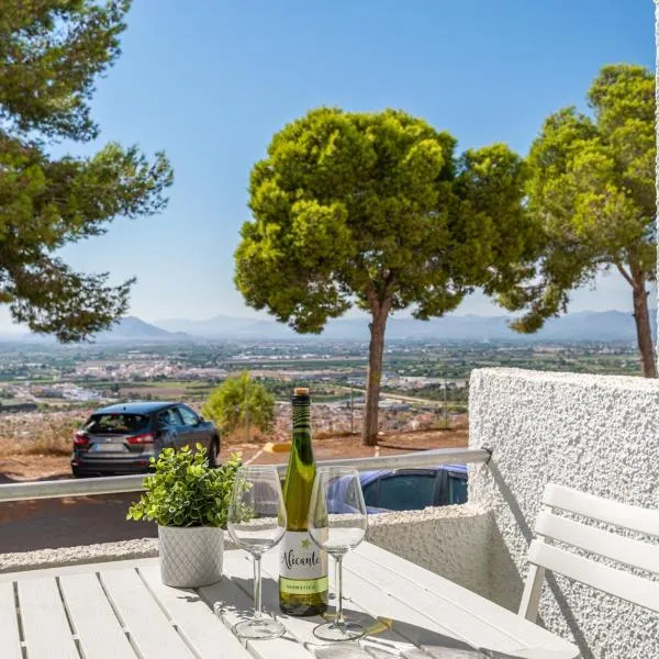 Apartment with lovely views in Ciudad Quesada、シウダー・ケサダのホテル