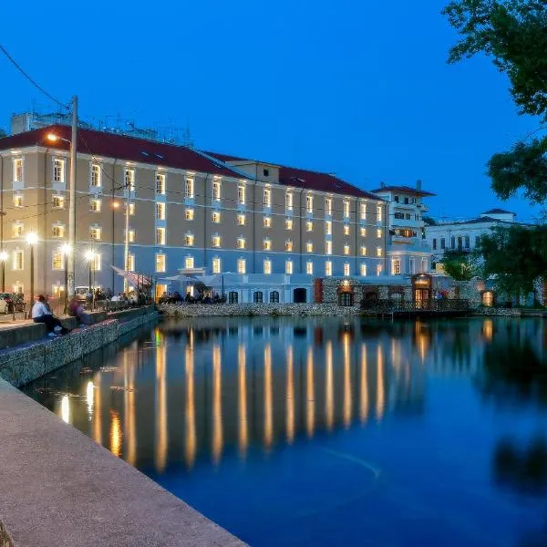 Hydrama Grand Hotel, hotel in Simvolí