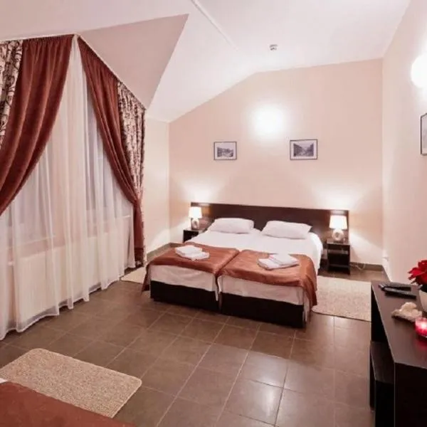 Sleeping hotel: Doroshuv Velikiy şehrinde bir otel