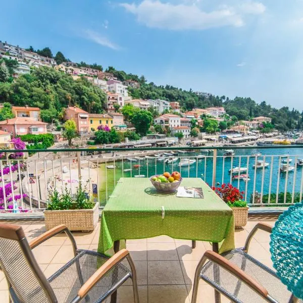Room Sandra, hotel in Rabac