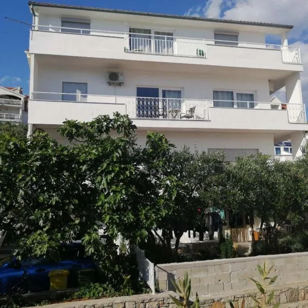 Guesthouse Mila, hotel v destinaci Tisno