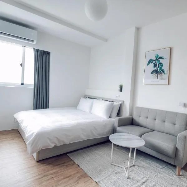 66 south I 鄰近花園夜市, hotel in Tainan