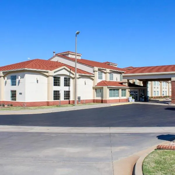 Holiday Inn Express Hotel and Suites Weatherford, an IHG Hotel, hotelli kohteessa Weatherford