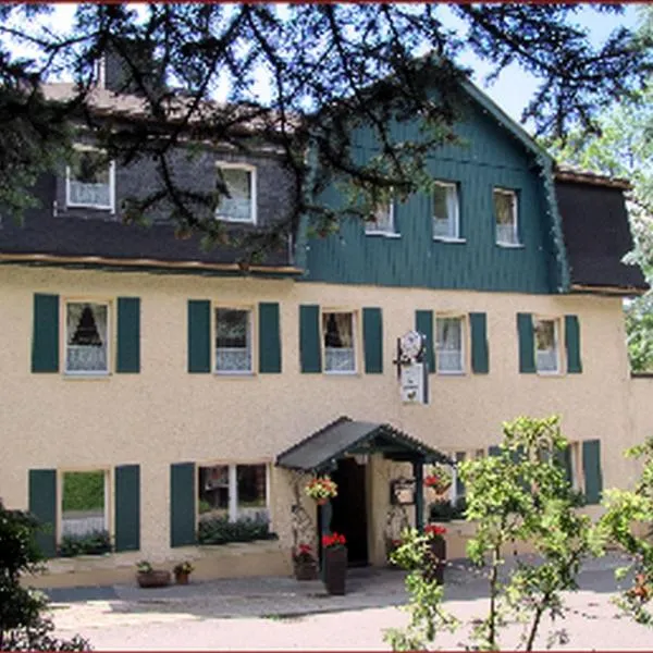 Zur Edlen Krone, hotel v destinaci Neuhausen