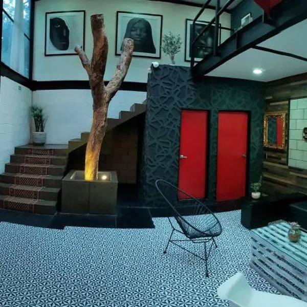 Cozy Loft with Balcony, hotel in Mexico City