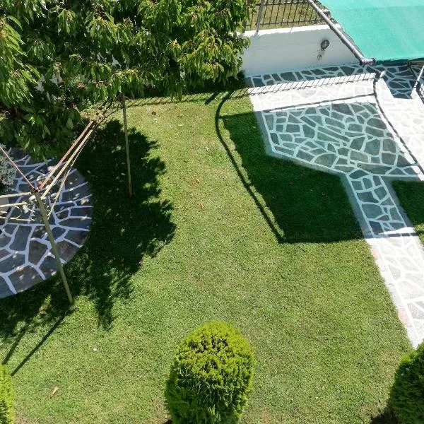 Voula home -IOANNINA-NEOKESARIA, hotel Neokaisáreia városában