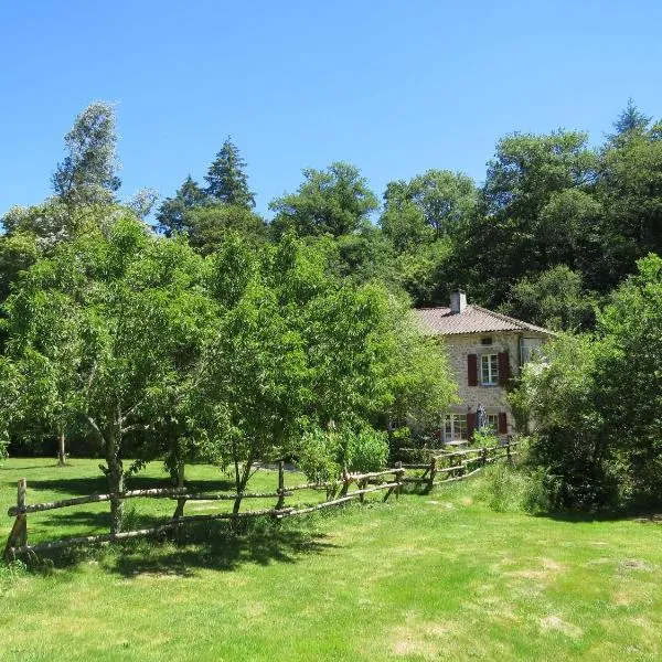 Le Moulin de Pensol, hotel in Les Farges