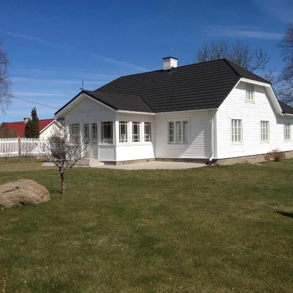 ÄSSA BEACH HOUSE, hotel v destinaci Käsmu