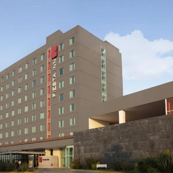 Fiesta Inn Morelia Altozano, готель у місті Морелія