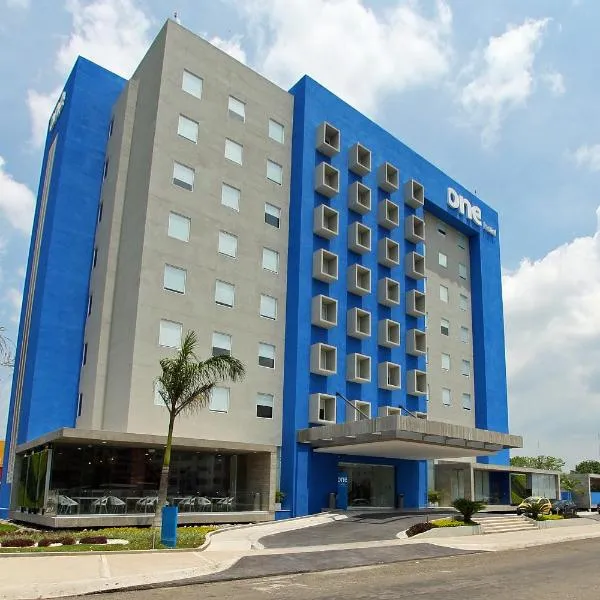 One Villahermosa 2000, hotel di Villahermosa