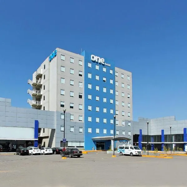 One Queretaro Aeropuerto, hotel in Santa Cruz