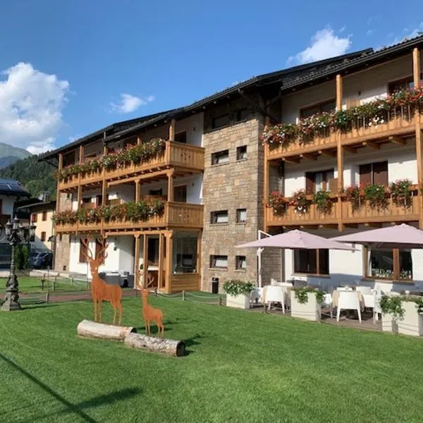 Olympic regina hotel – hotel w mieście Pinzolo