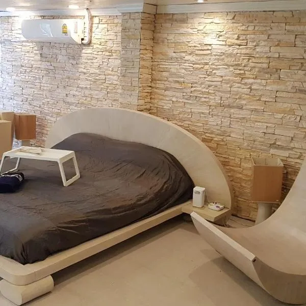 Kata Happy Place, hotel v destinaci Kata pláž