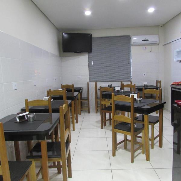 Hotel Minho - Melhor Opção Próximo ao Metrô Luz e República, 25 de Março, Brás e Bom Retiro - Café da Manhã Incluso - Foto 4