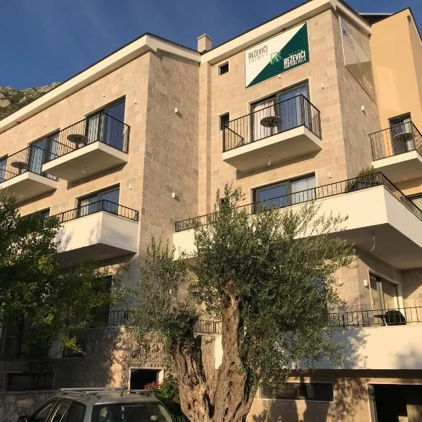 REZEVICI BOUTIQUE VILLA, hotel v destinaci Petrovac na Moru