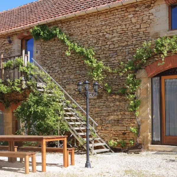 les Tours de Bombel – hotel w mieście Saint-Amand-de-Coly