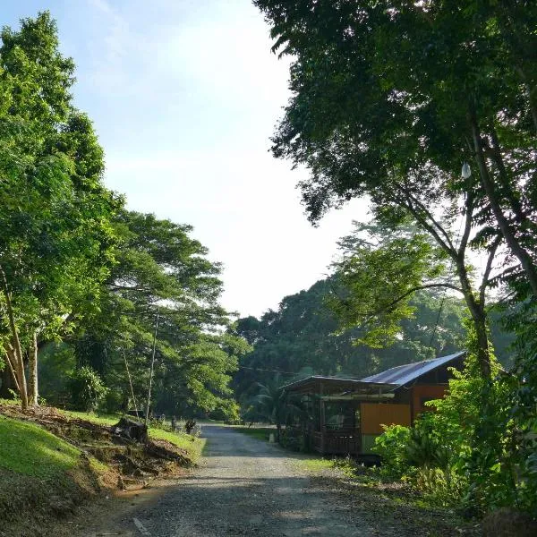 Sepilok B&B, hotel v mestu Sepilok