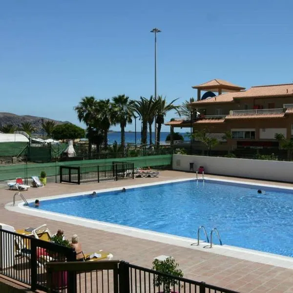 Nice studio Bart 50 meters from Playa Las Vistas, hotel in Arona
