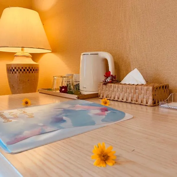 Hotel GALA Naha's only sandy beach front all rooms oceanview, hotel in Naha