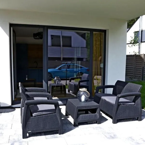 Chill&Sun Yellow, Hotel in Łukęcin