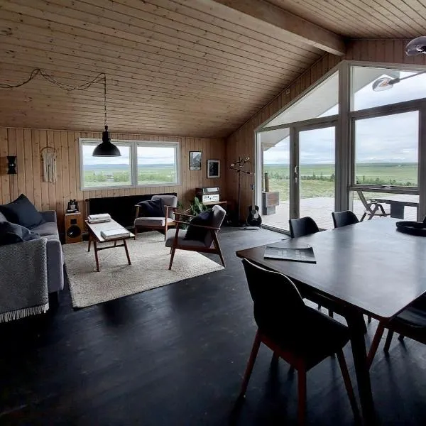 Hilltop Cabin Hekla - Golden Circle - Geysir - Mountain View, hotel em Reykholt