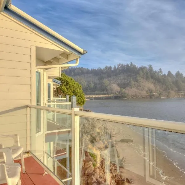 Dock of the Bay 305, hotel in Lincoln City