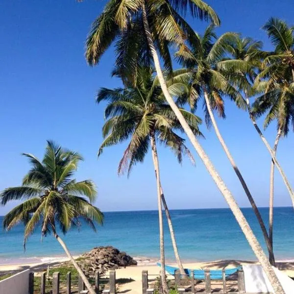 Rainbow Beach Resort, hotell i Ambalangoda