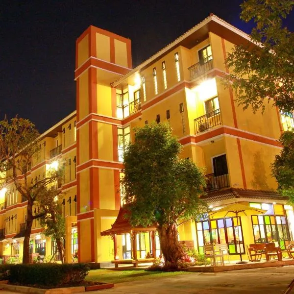 Boonme Heritage, hotell i Phitsanulok