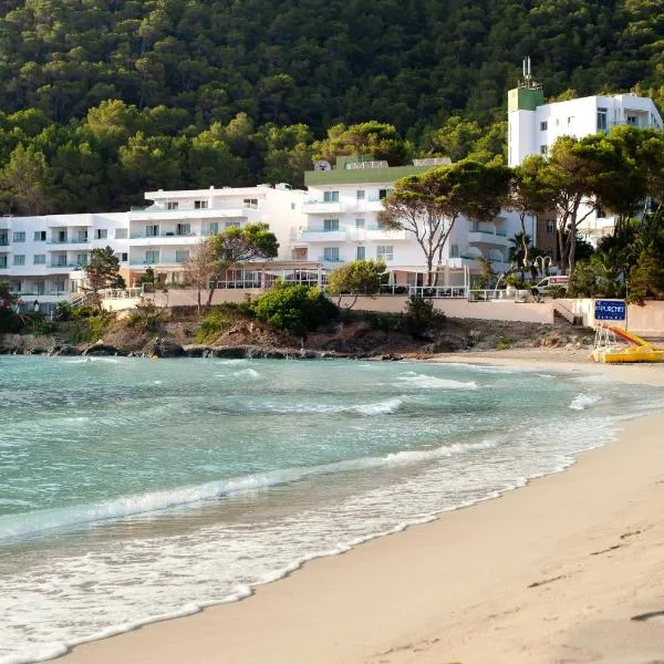 Hotel El Pinar, hotel v destinaci Cala Llonga