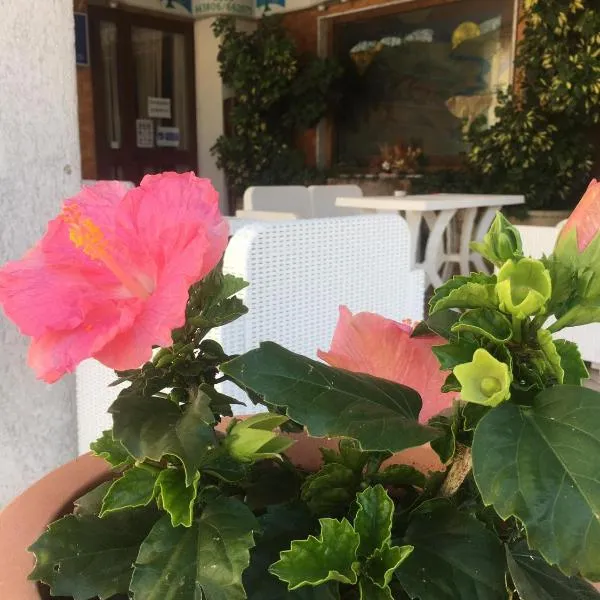 Hotel PINO LORICATO, hotel di Castelluccio Superiore