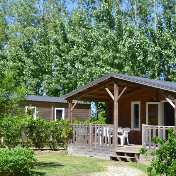 Camping La Loire Fleurie, hótel í Le Perrier