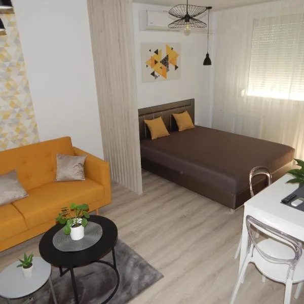 Pisztácia 2020 Apartman – hotel w mieście Kazincbarcika