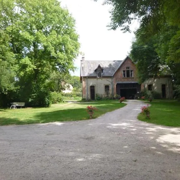 Suite dans les dépendances du Château, hôtel à Villeneuve-sur-Allier