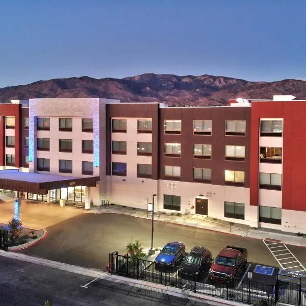 Albuquerque में, होटल Holiday Inn Express & Suites - Albuquerque East by IHG