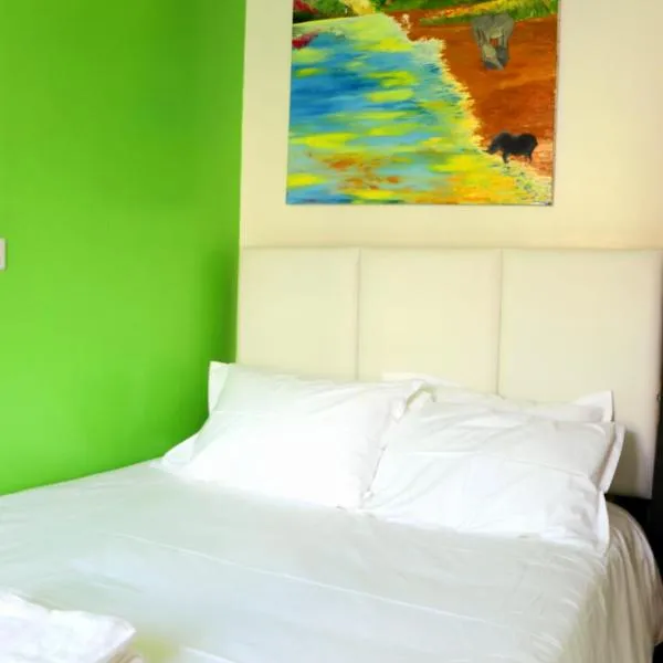 Little Green Room Homestay near JKIA Airport & SGR Railway Station, hótel í Nairobi