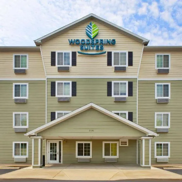 WoodSpring Suites St Louis St Charles โรงแรมในเซนต์ปีเตอร์ส