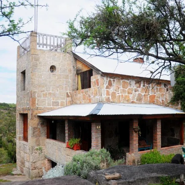 LA TOMA Complejo de Montaña - Cabañas y Habitaciones en Hosteria, hotel v destinaci Mina Clavero