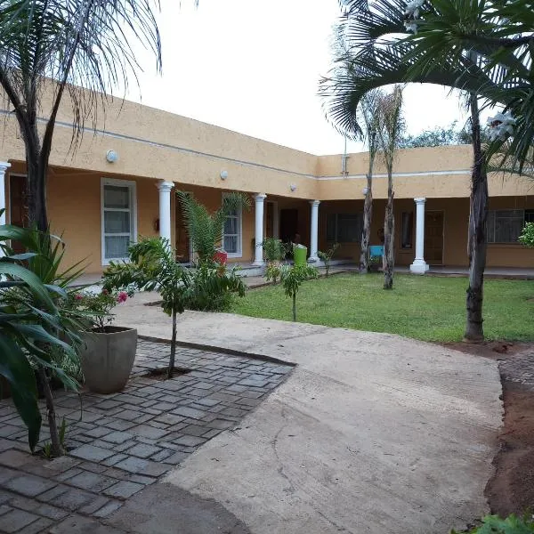 Bonjour Inn Palapye, hôtel à Palatswe